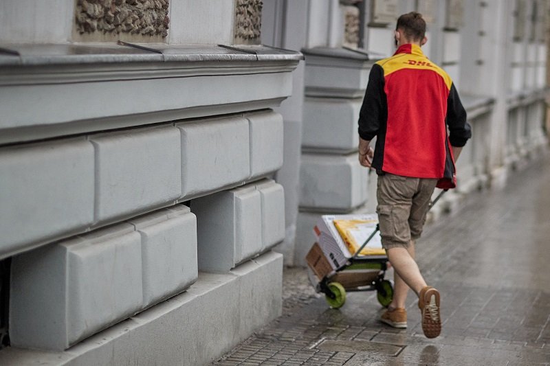 Kurierzy a drugi lockdown. Czy będą opóźnienia w dostarczaniu paczek?