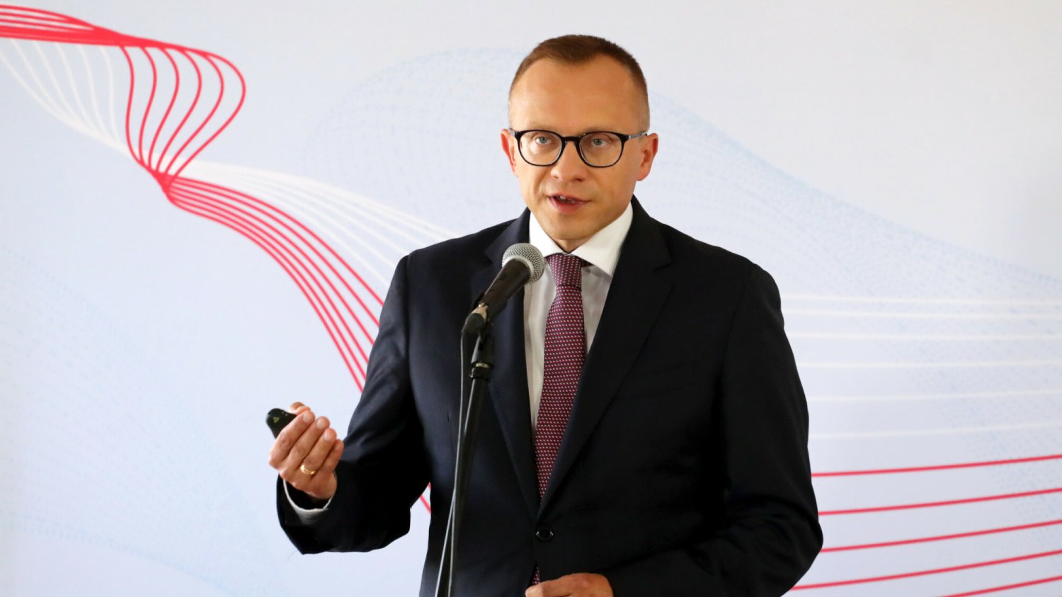 Osobą odpowiedzialną za nowelizację jest wiceminister finansów Artur Soboń.