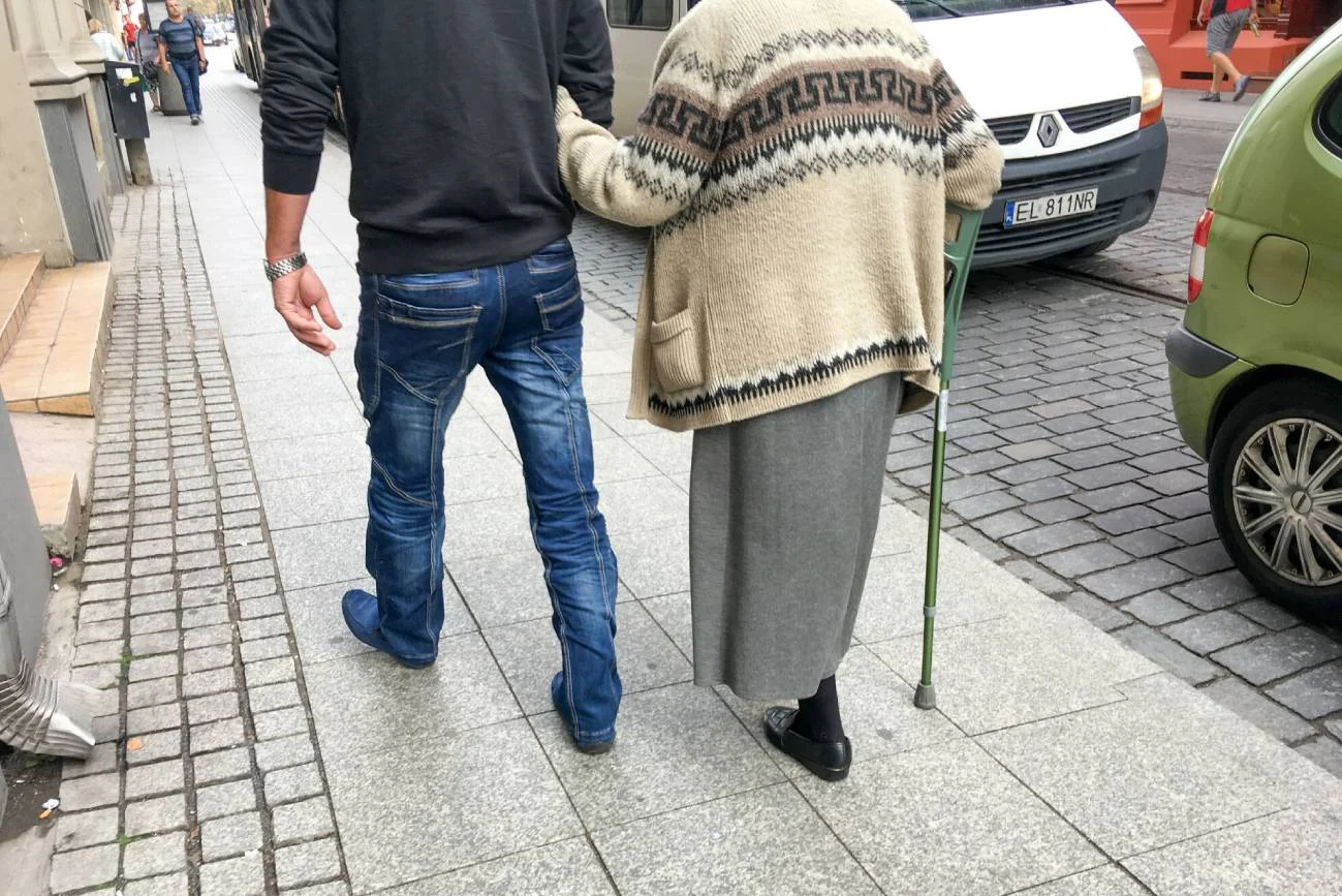Bon na opiekę dla seniorów.