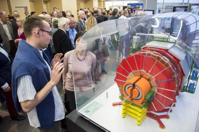 Na Uniwersytecie Warszawskim otwarto dwa nowoczesne budynki. Dla Wydziału Fizyki i Centrum Nowych Technologii