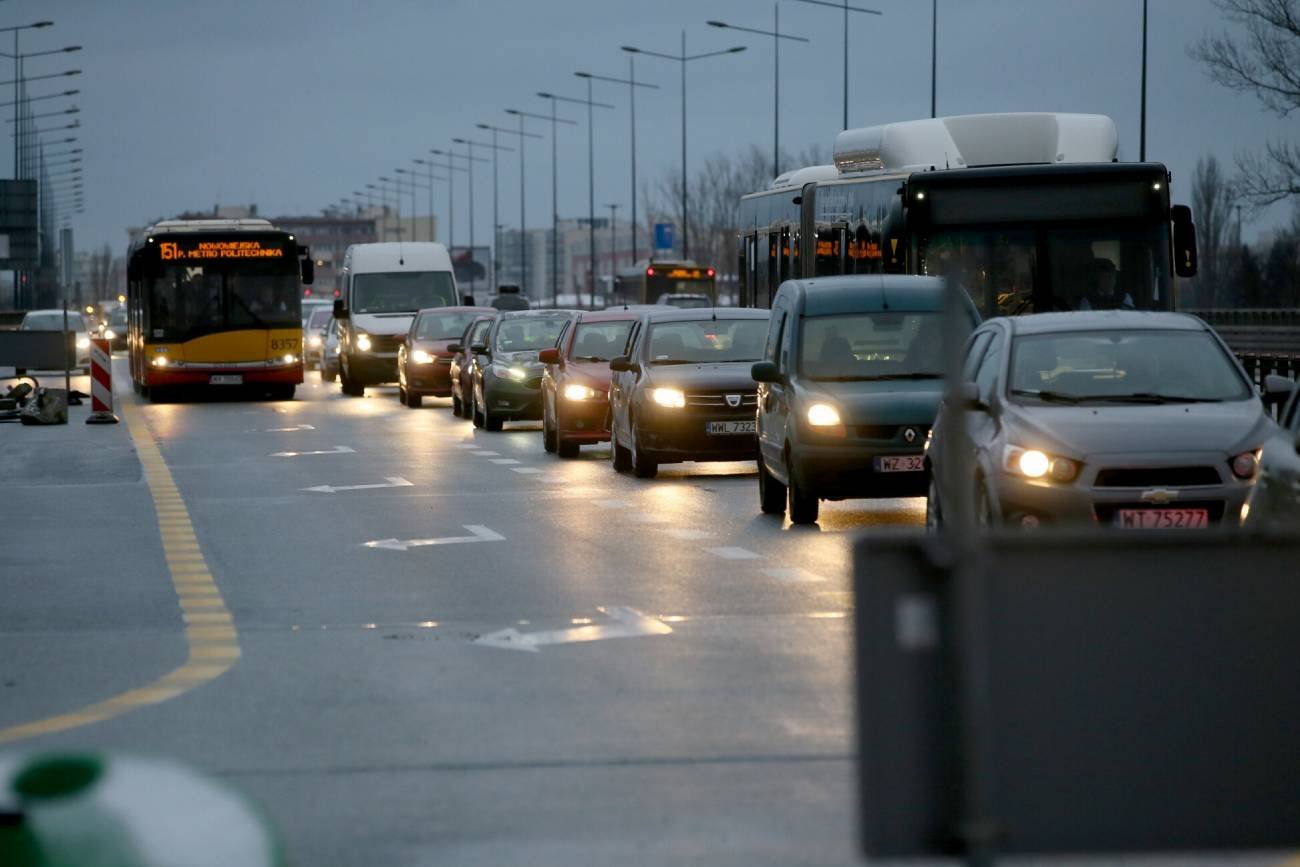 Korek na Trasie Łazienkowskiej