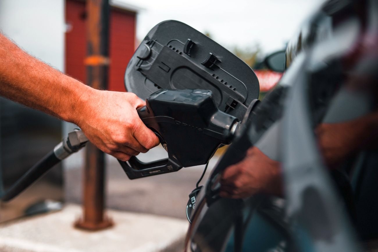 Tankowanie będzie coraz droższe - ostrzegają analitycy