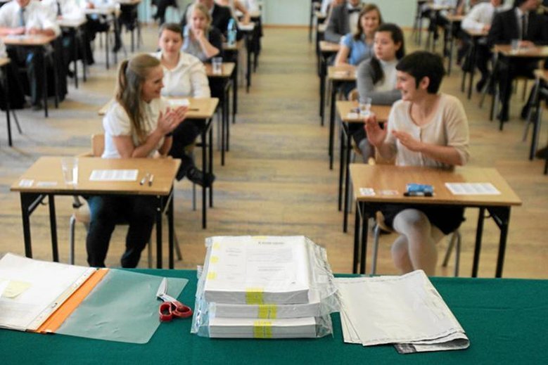 Przez lata druki matur dostarczało wojsko, zarabiając na tym miliony