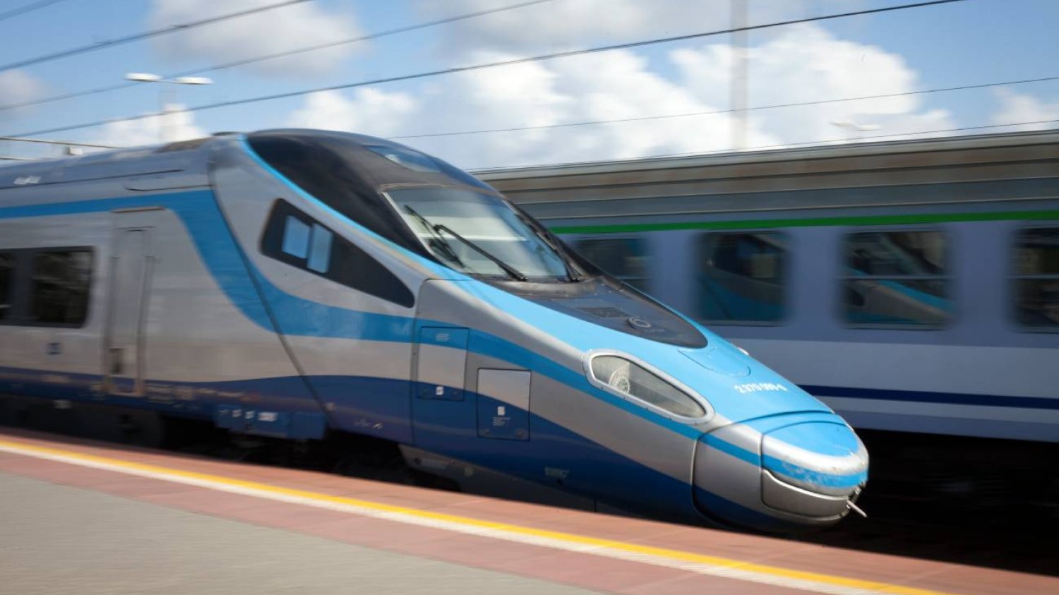 Tego dnia podróżni zaleją Zakopane. PKP odpali bilety za 1 zł PKP Intercity zapowiedziało połączenie Express IntercityPremium do Zakopanego i Nowego Targu i promocje na bilety.