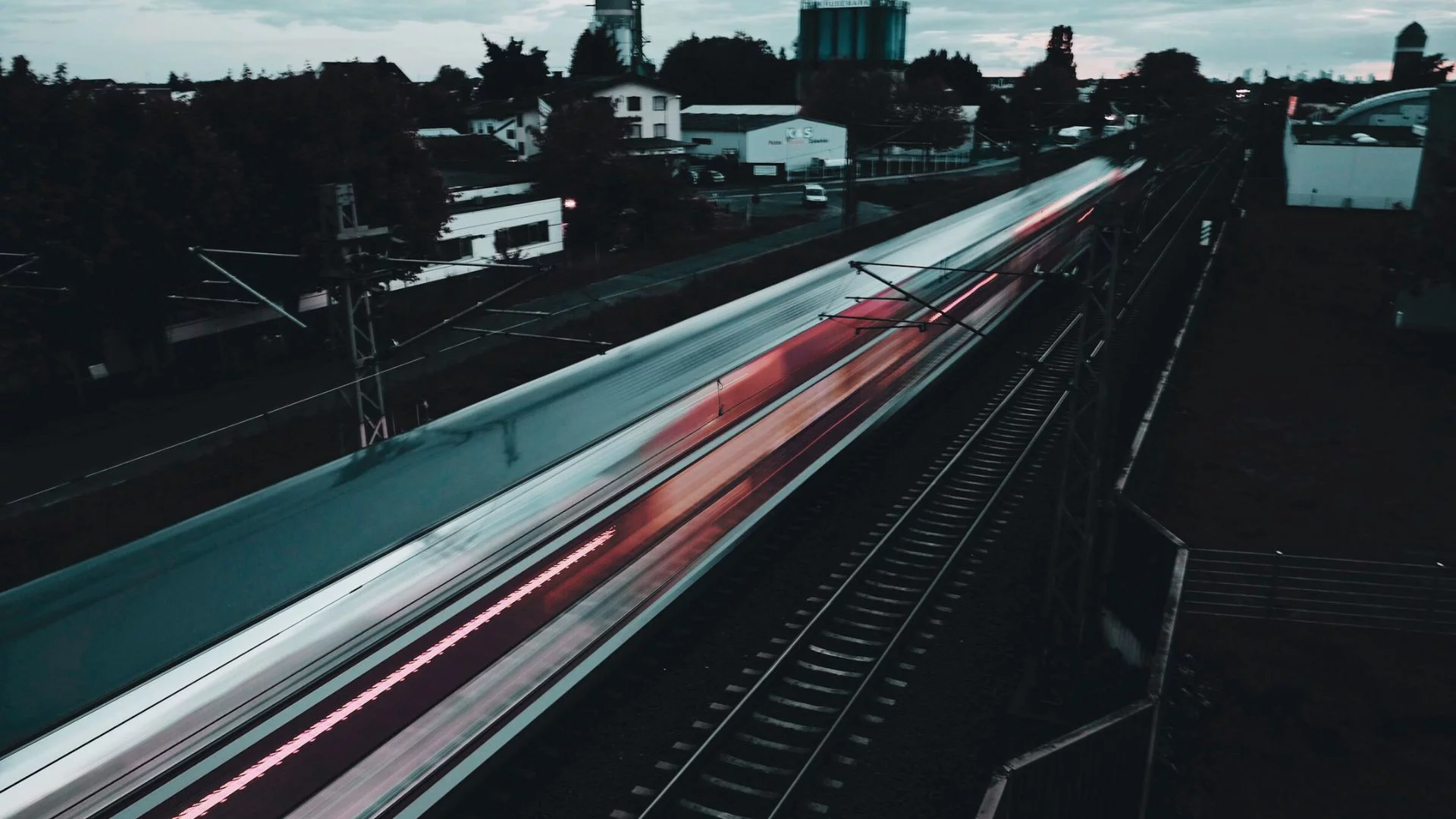 Niemiecka prasa o ataku na polskie tory: "Byłby aktem działań wojennych"