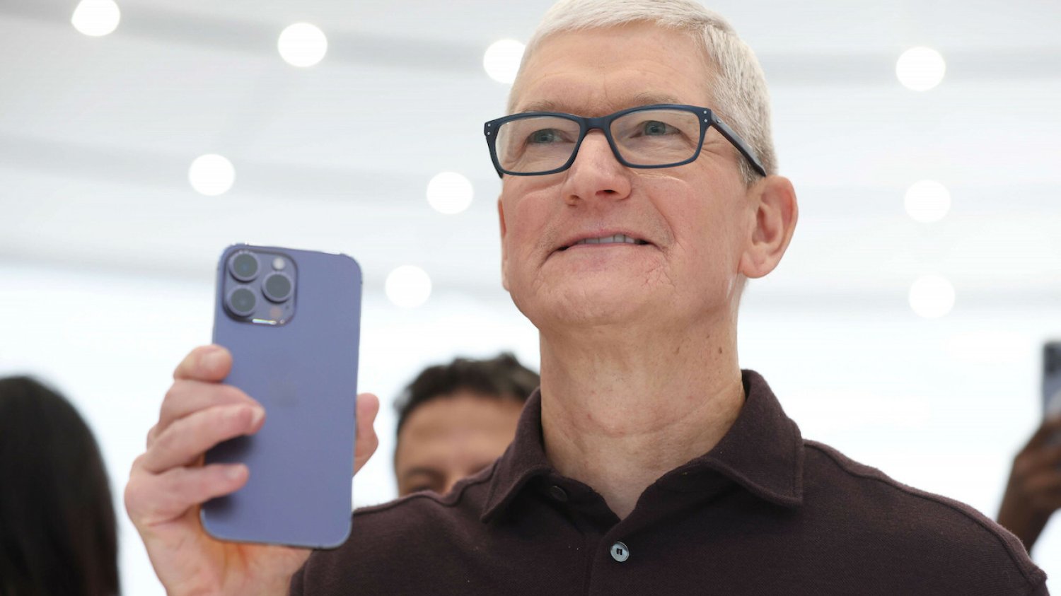 Ile dni trzeba pracować na iPhone'a 14 Pro