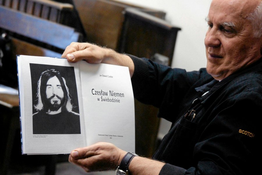 W Polsce szerokim echem odbił się proces o naruszenie praw autorskich Czesława Niemena.