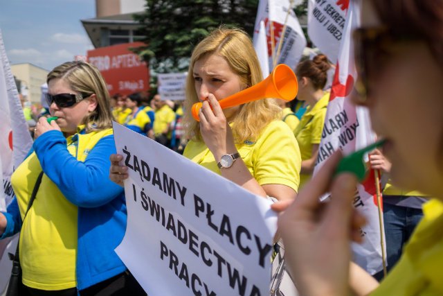 Protest pracowników Praktikera w Dąbrowie Górniczej.
