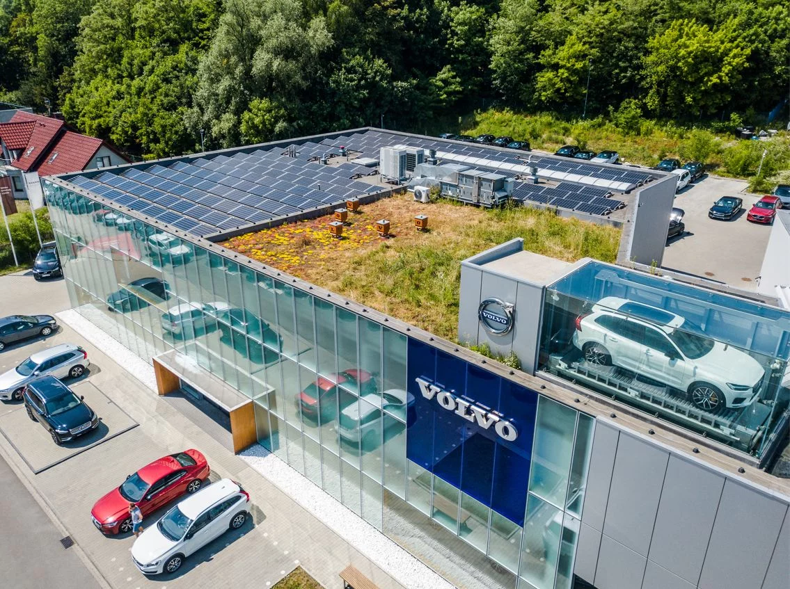 Volvo Car PGD Kraków przy al. Powstańców Śląskich 22 co kwartał organizuje Warsztaty Pszczelarskie, podczas których wraz z Akademią Pszczelarza edukuje dzieci, młodzież i dorosłych, jak nie będąc pszczelarzami mogą wspomóc pszczoły