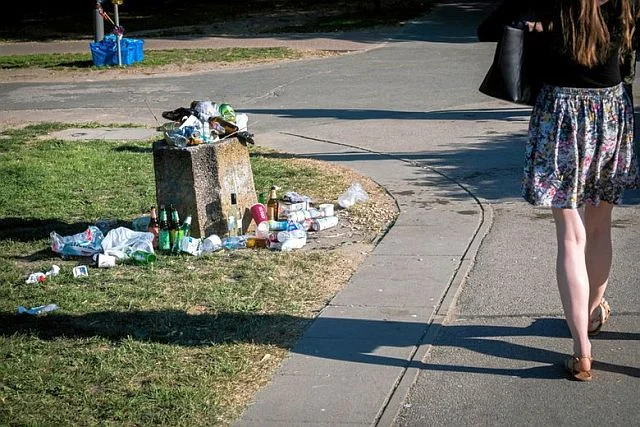 Opłaty za wyrzucanie nieposegregowanych śmieci wzrosną czterokrotnie.