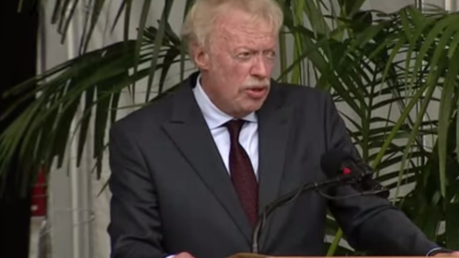 Phil Knight w 1964 r. był jednym z dwóch współzałożycieli Nike. Do dziś jest prezesem giganta wycenianego na 86,2 mld dolarów.