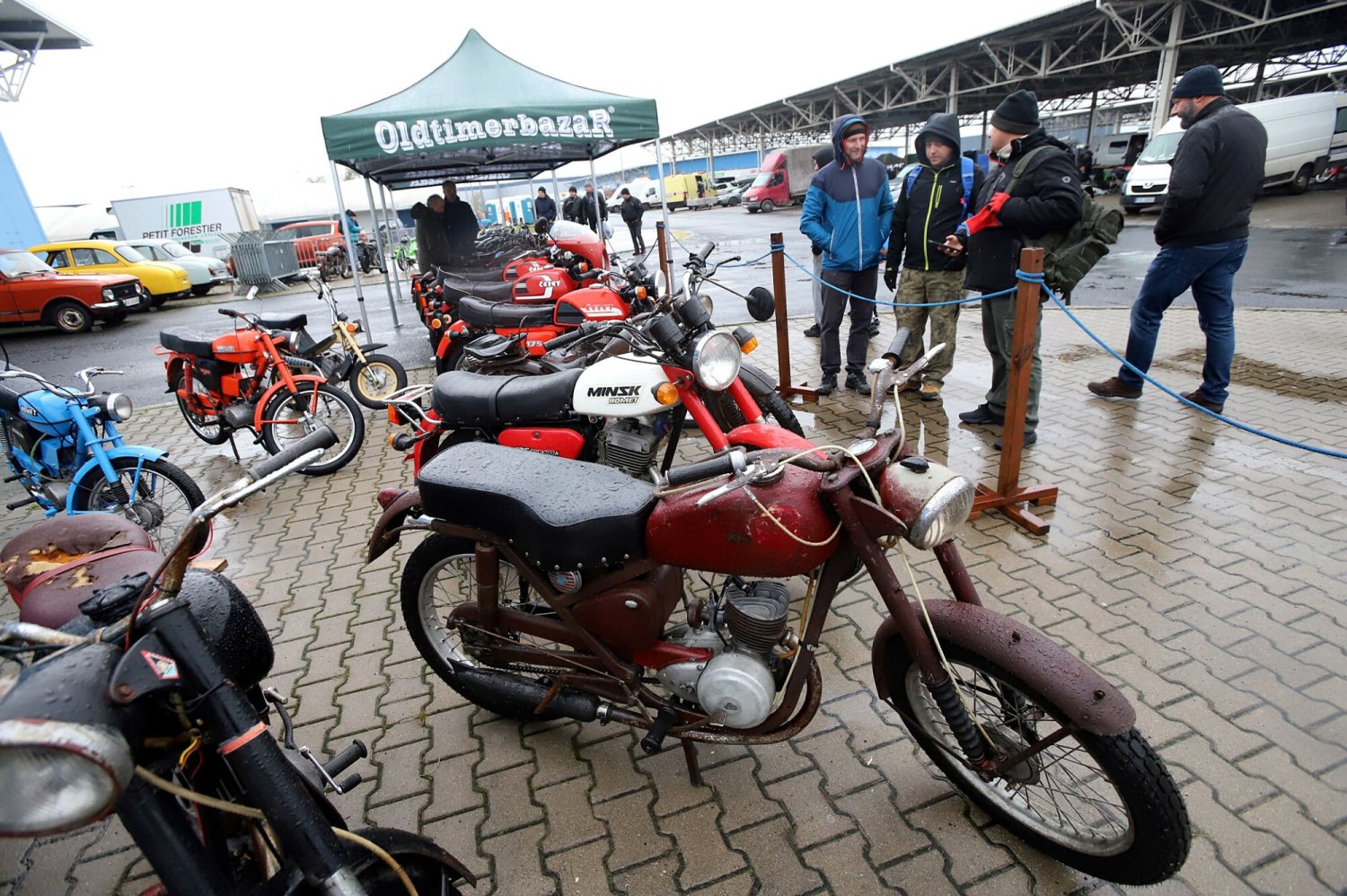 Umowa sprzedaży motocykla w 2024 – wzór do pobrania i wypełniania