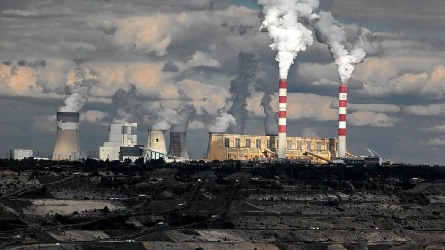 Ekonomiści JP Morgan ostrzegają, że kryzys klimatyczny stanowi zagrożenie dla rasy ludzkiej