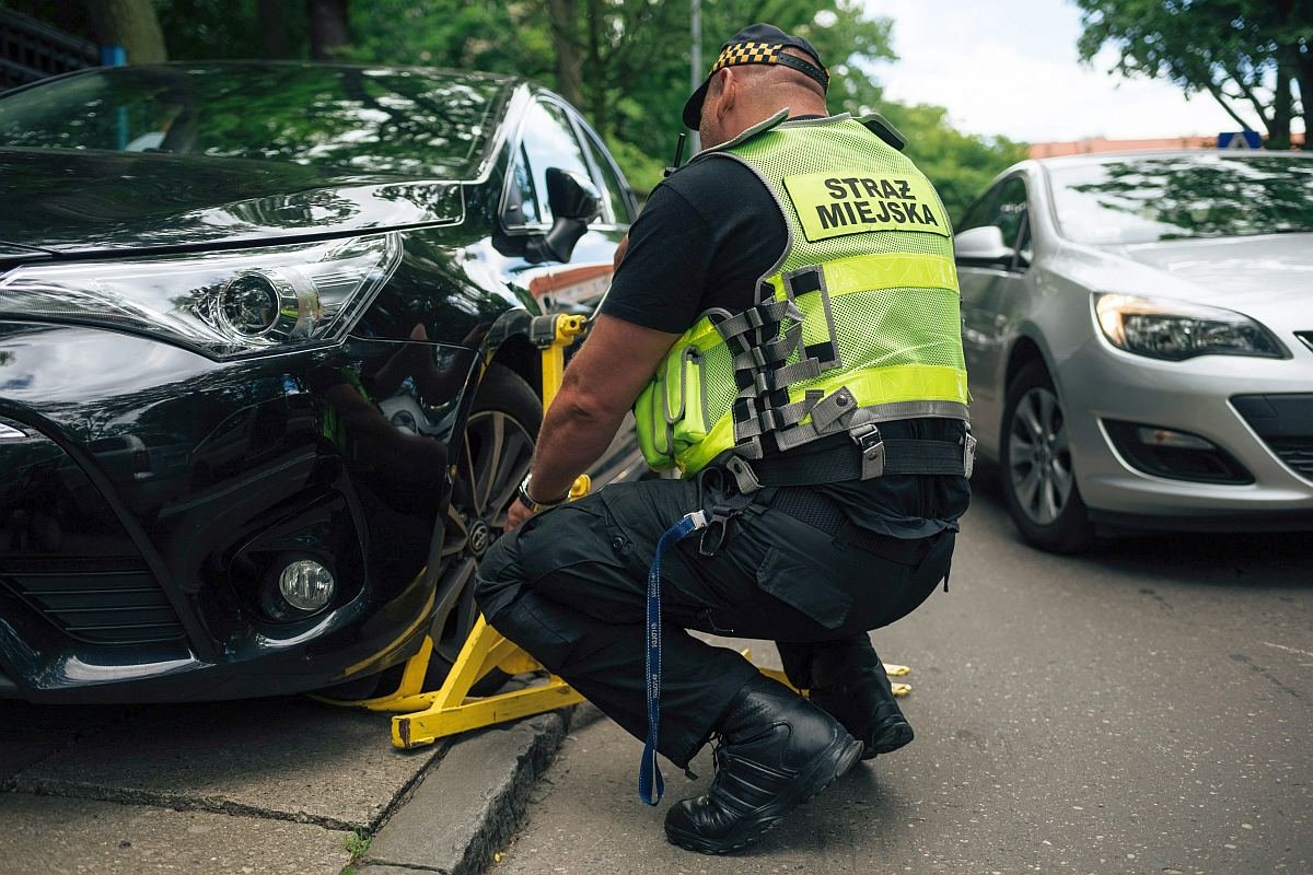 W gdańskiej straży miejskiej ujawniono listę nagród - kierownictwo dostało w zeszłym roku nagrody w wys. 13 - 23 tysięcy złotych