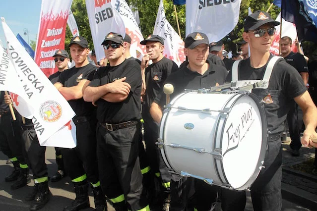 W naszym kraju politycy słuchają tylko tych, którzy palą opony. A emeryci nie mają już na to siły – Łukasz Komuda.