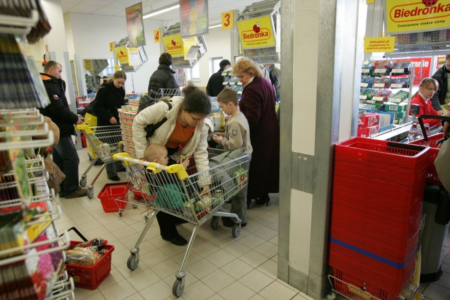 Wyrok sądu umacnia pozycję negocjacyjną związkowców w sporach z firmą, a tych nie brakuje.