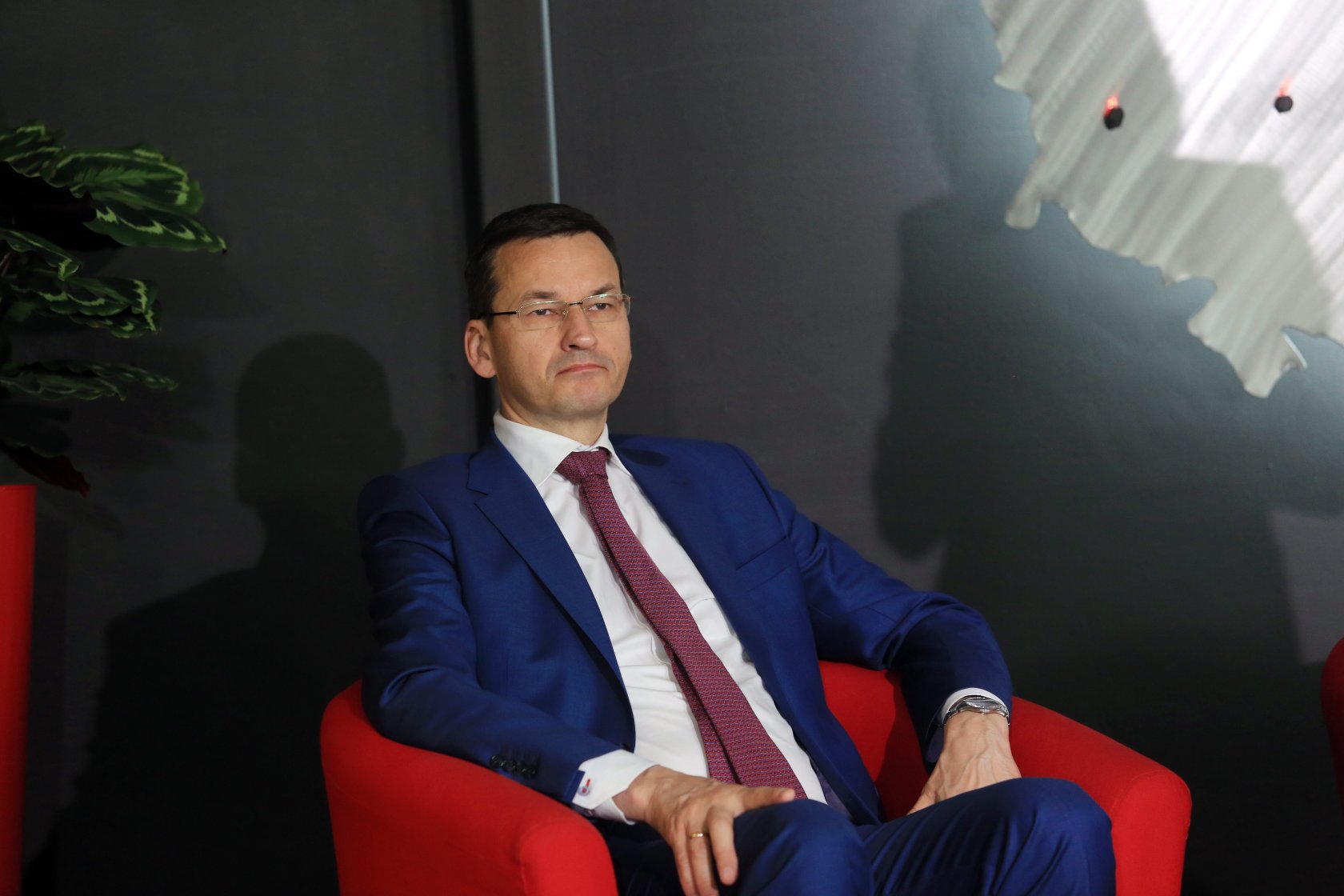 Mateusz Morawiecki twierdzi, że wydamy 100 mld dol. na infrastrukturę