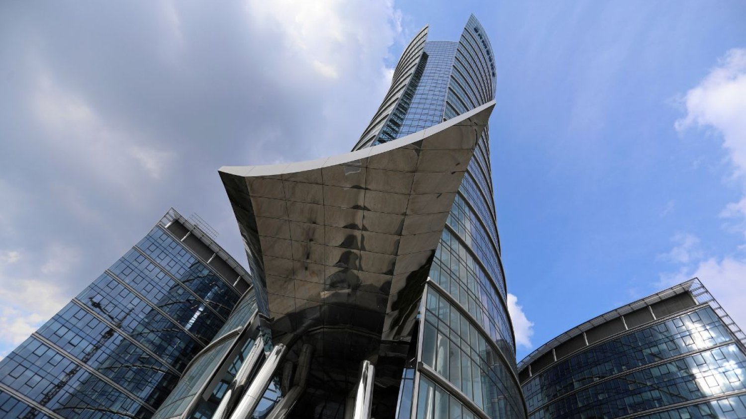 Warsaw Spire zostało sprzedane za 386 mln euro. To rekord na warszawskim rynku nieruchomości.