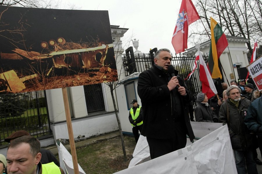 Tomasz Sakiewicz na demonstracji w 6. rocznicę katastrofy smoleńskiej.