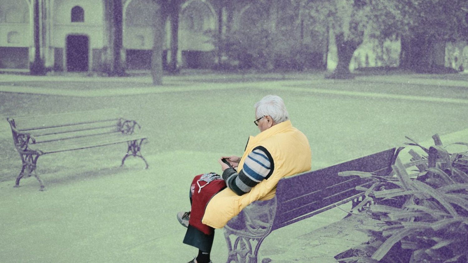 Dla wielu emerytów trzynasta emerytura to istotne wsparcie finansowe, które co roku zasila ich budżet. Jednak w 2025 roku część seniorów otrzymała niepokojące listy z Zakładu Ubezpieczeń Społecznych, wzywające do zwrotu wypłaconego świadczenia.