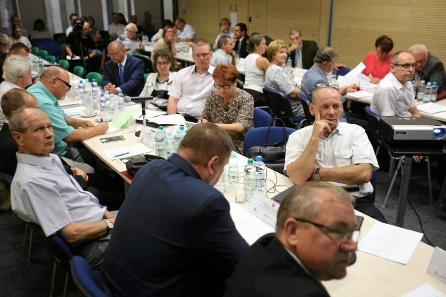 Posiedzenie jednej z Wojewódzkich Rad Dialogu Społecznego. Nowy samorząd gospodarczy też miałby regionalną strukturę.