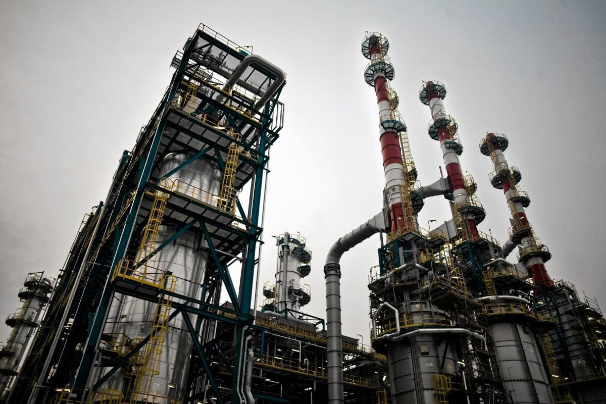 Wrześniowy atak na saudyjskie rafinerie przeprowadzony za pomocą dronów sprawił, że wzrosło zainteresowanie systemami antydronowymi.