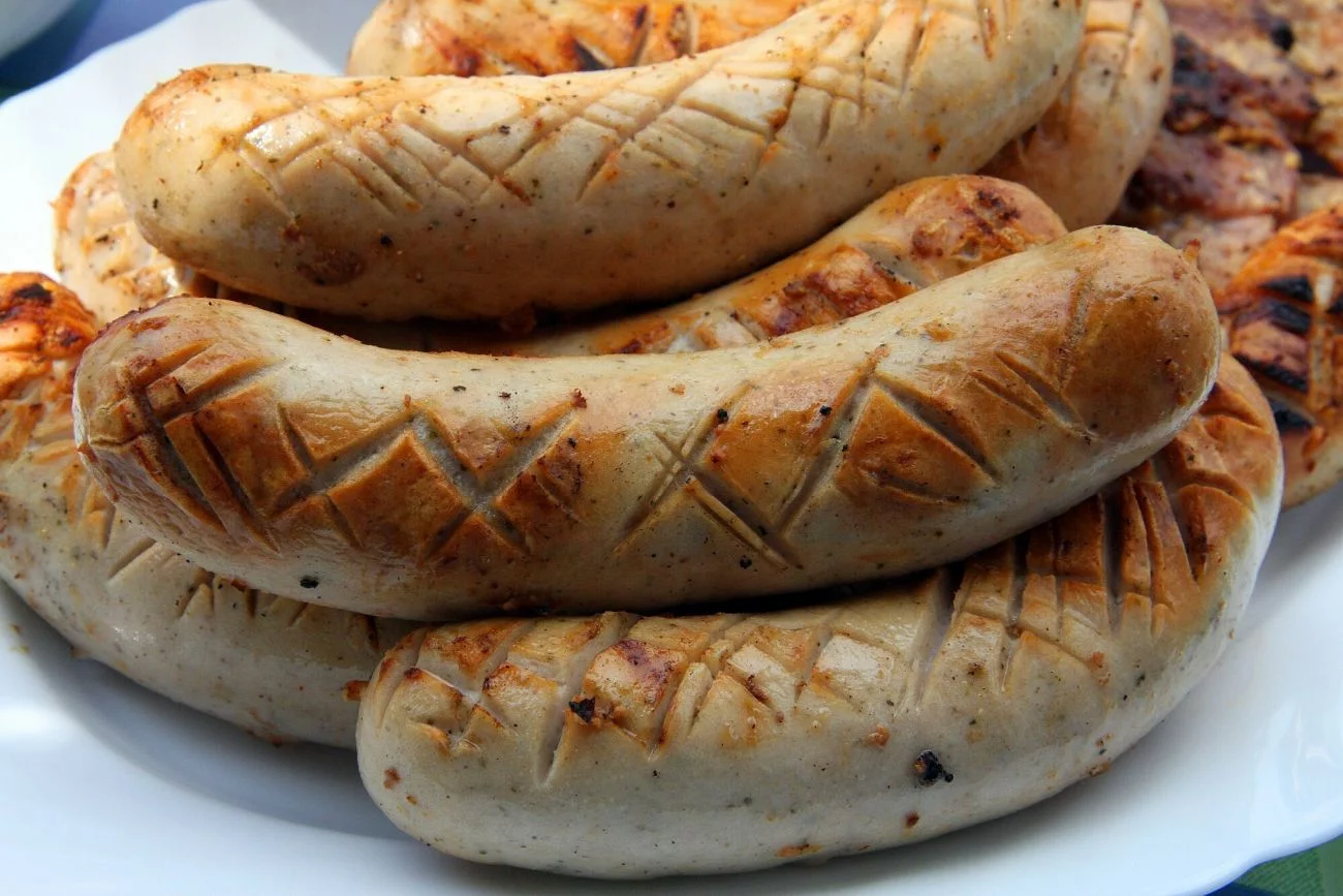 Zakażmy nazywania roślinnych kiełbasek kiełbaskami - apeluje branża mięsna