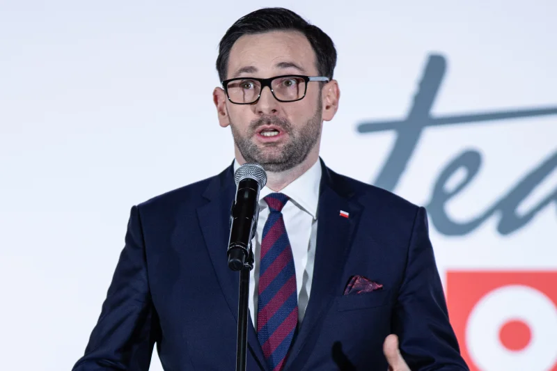Wymyślanie wyjaśnień i usprawiedliwianie Daniela Obajtka staje się coraz trudniejsze.