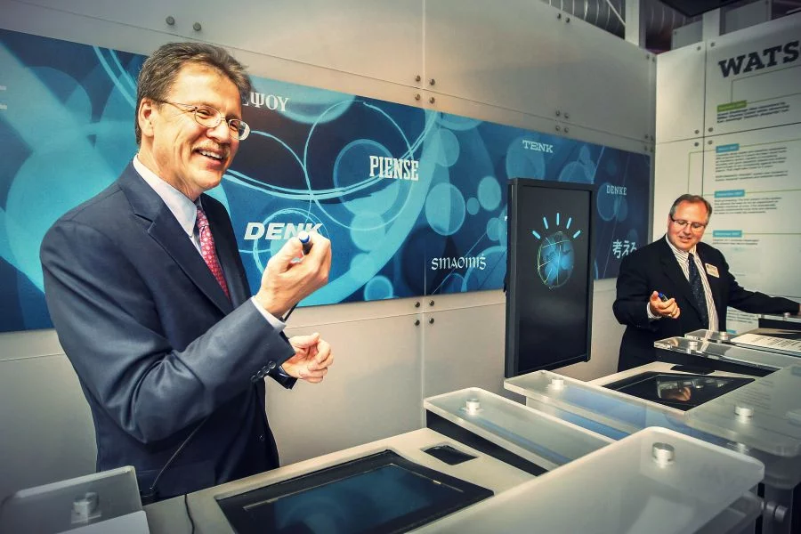 Prezentacja display'a IBM Watson.