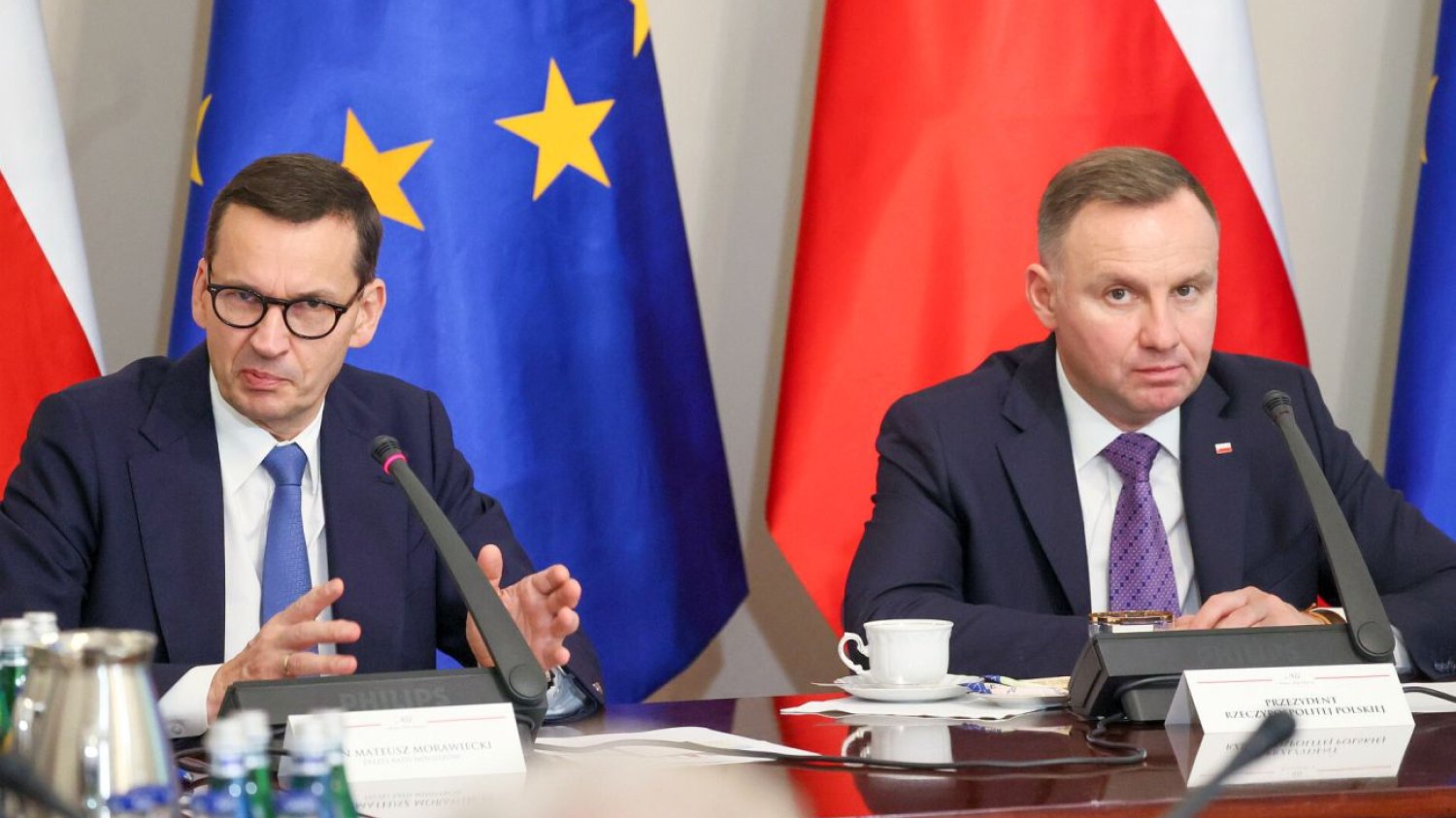 Duda zrzuca na Morawieckiego odpowiedzialność za inflację w Polsce.
