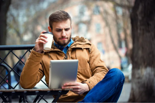 Obsesja na punkcie technologii uniemożliwia nam efektywny odpoczynek