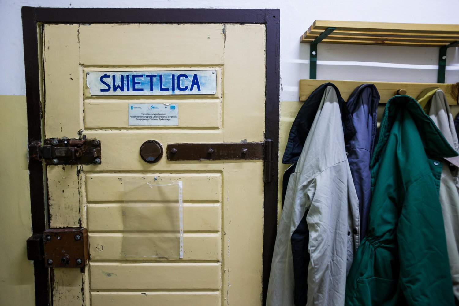 Więźniowie też będą płacić za prąd. Resort sprawiedliwości podał stawki