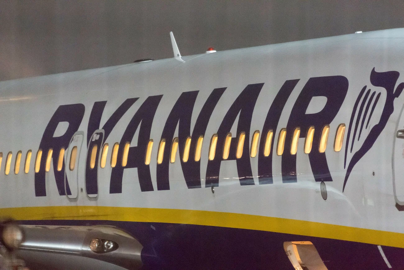 Ryanair planuje przerzucić podatek na klientów