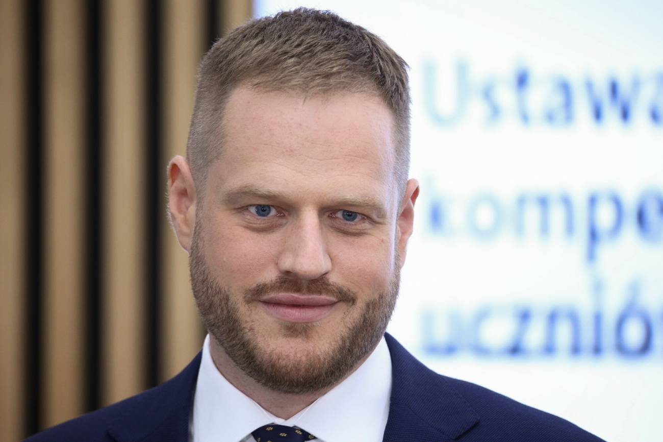 Janusz Cieszyński reklamował się na Facebooku.