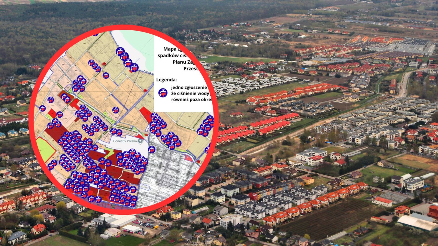 Józefosław z lotu ptaka. W kółku czerwonym mapa zgłoszeń braku wody w Józefosławiu.
