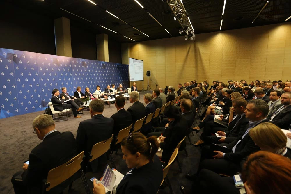 Panel dyskusyjny o innowacjach z udziałem Leszka Grabarczyka z Narodowego Centrum Badań i Rozwoju