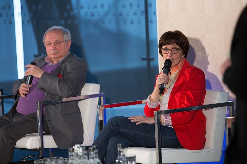 W Centrum Nauki Kopernik zorganizowano debatę poświęconą edukacji cyfrowej dzieci w wieku przedszkolnym. Na zdjęciu prof. Maciej Sysło i nauczycielka Jolanta Okuniewska