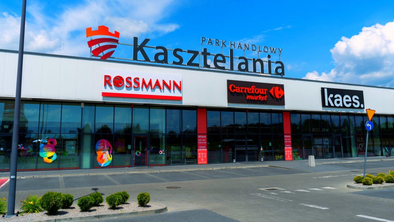 Na gruzach galerii handlowych wyrastają parki. Co prawda też handlowe, ale Polacy je uwielbiają