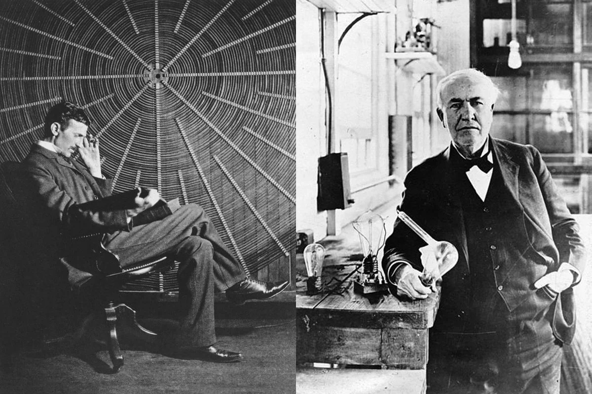 Nikola Tesla (po lewej) i Thomas Edison (po prawej) początkowo byli sobą zafascynowani. Wkrótce zainteresowanie przerodziło się w ogromną niechęć.
