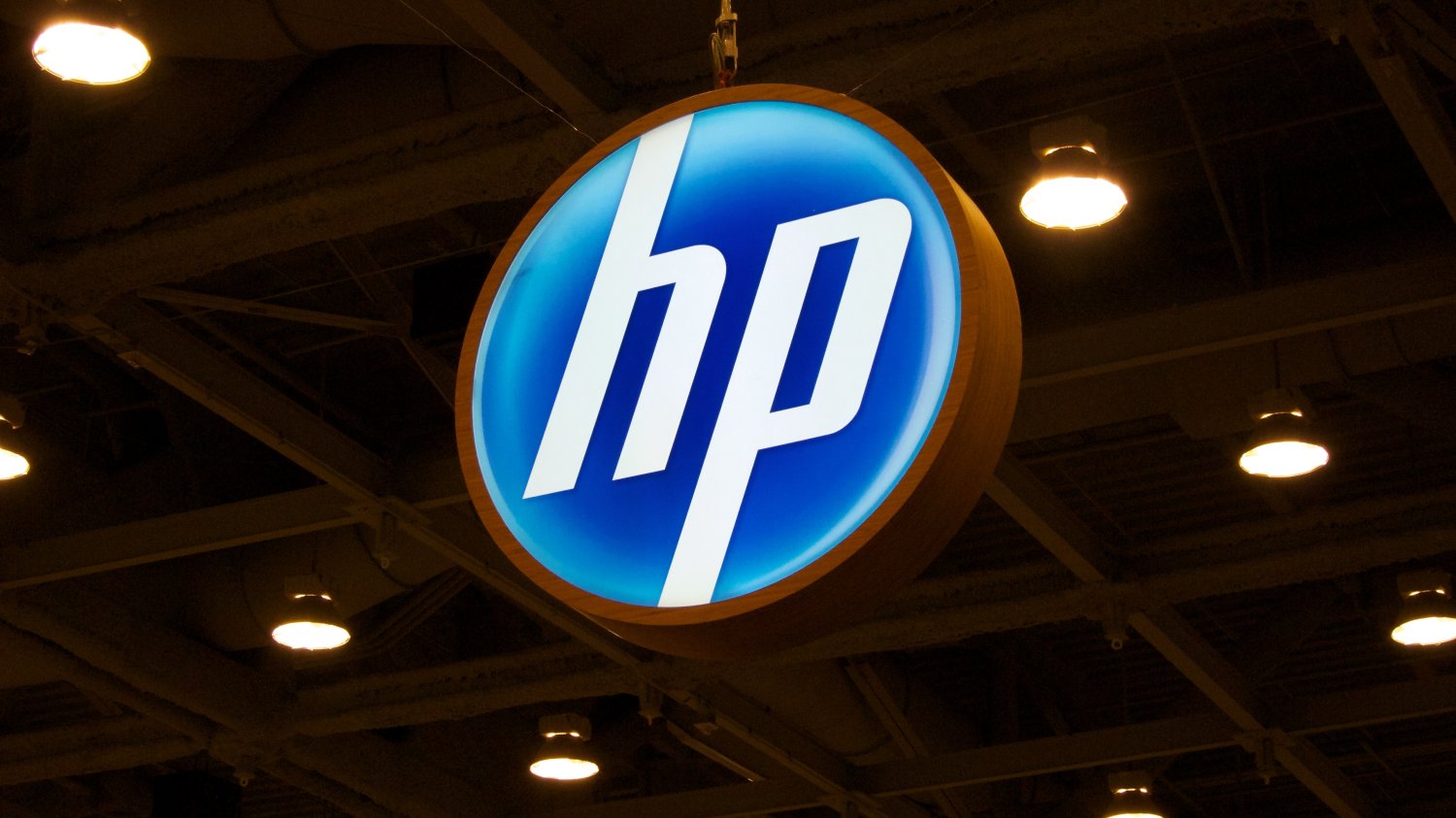 HP wyda 2 miliardy dolarów na podział spółki.