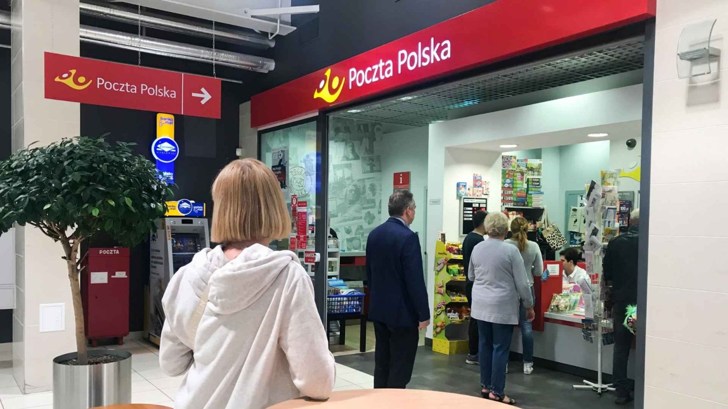Poczta Polska z nową usługą. Koniec stania w długich kolejkach. Poczta Polska z nową usługą. Koniec stania w długich kolejkach.