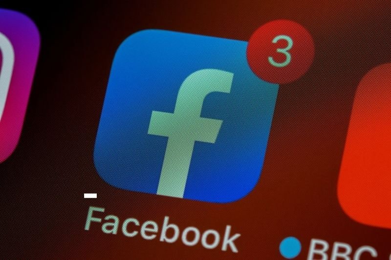 Do sieci wyciekły dane ponad pół miliarda użytkowników Facebooka, w tym wielu Polaków.