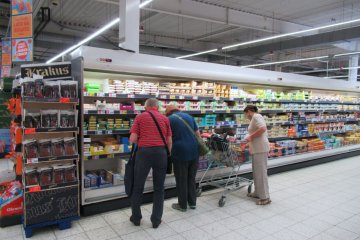 Zakupy w hipermarkecie