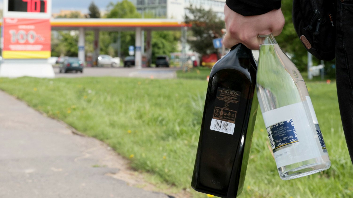 Zakaz sprzedaży alkoholu na stacjach benzynowych – najnowszy sondaż IBRIS