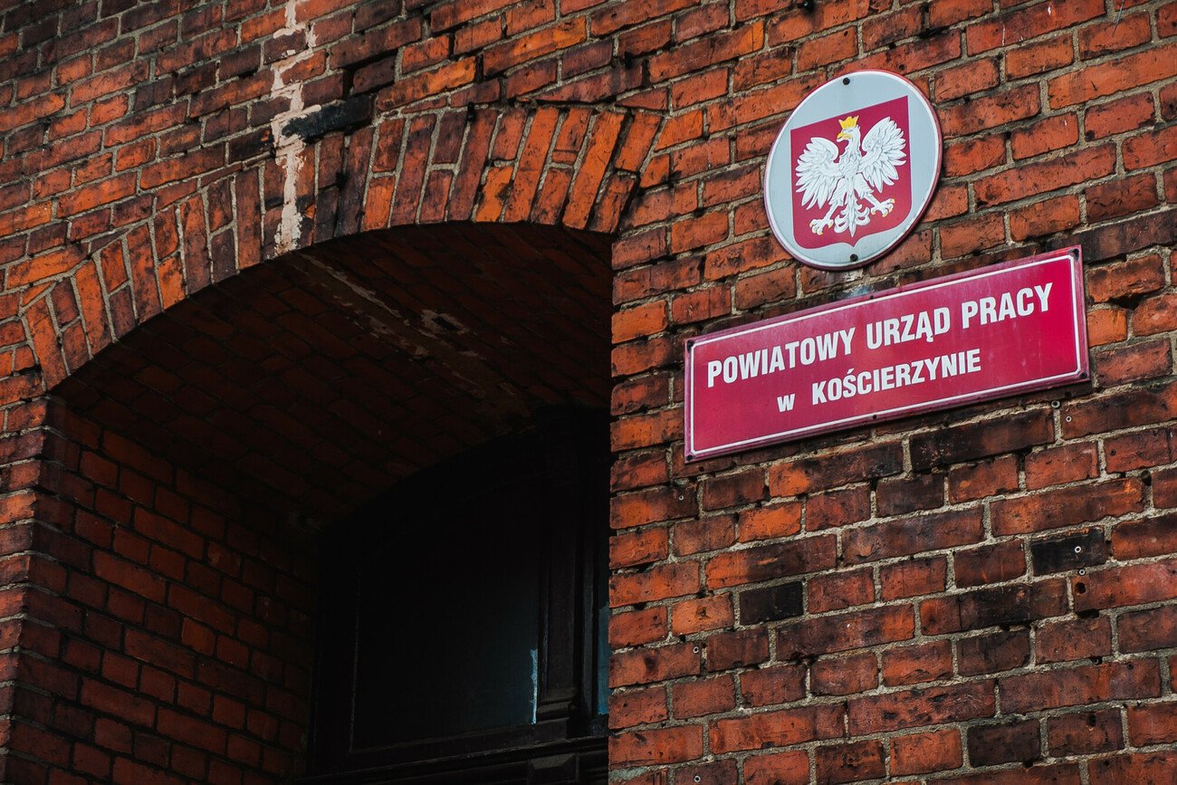 Tendencja ta dotyczy zarówno sektora prywatnego, jak i publicznego.