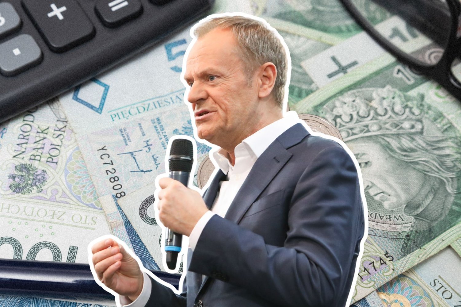 Donald Tusk na tle pieniędzy.