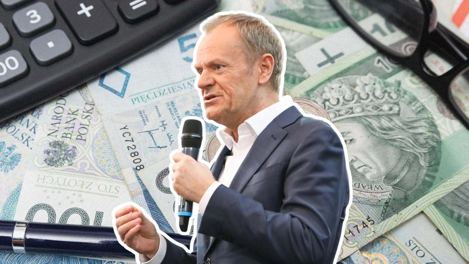 Donald Tusk na tle pieniędzy.