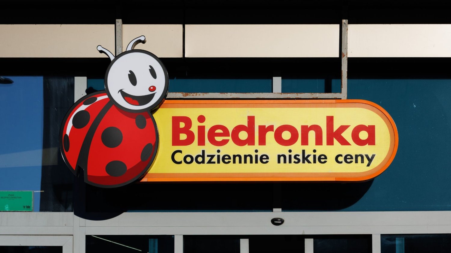 logo sklepu Biedronka.