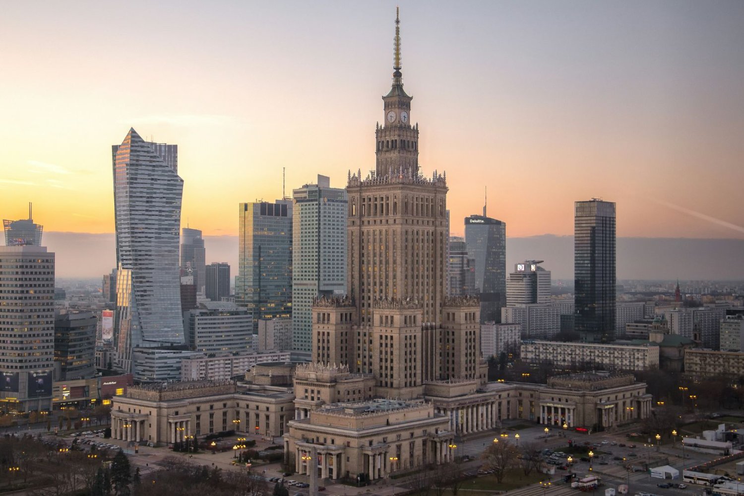 Koniec Mazowsza, jakie znamy? Warszawa mogłaby zostać osobnym województwem/ Pałac Kultury i Nauki w Warszawie.