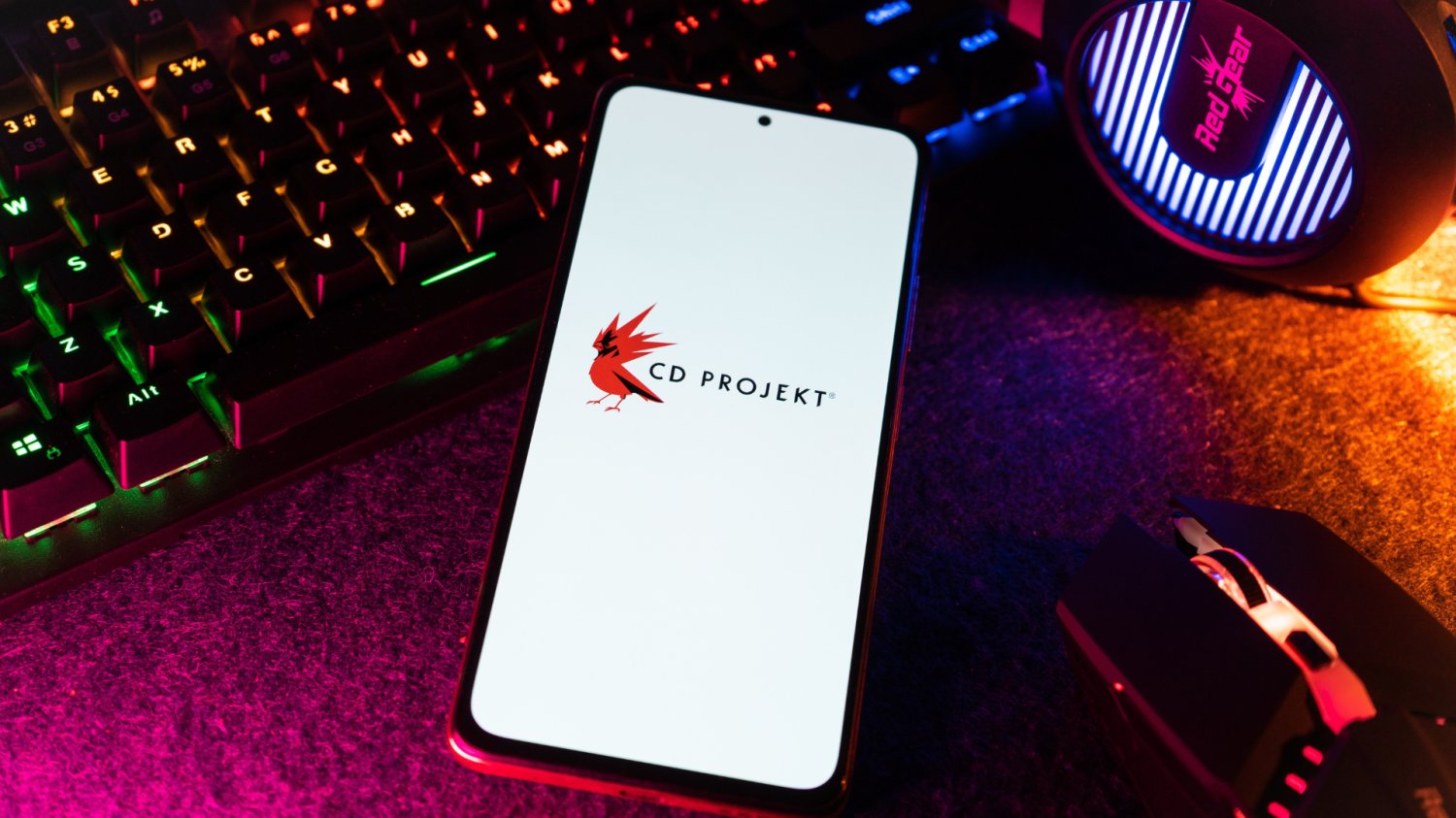 Logo CD Projekt na smartfonie